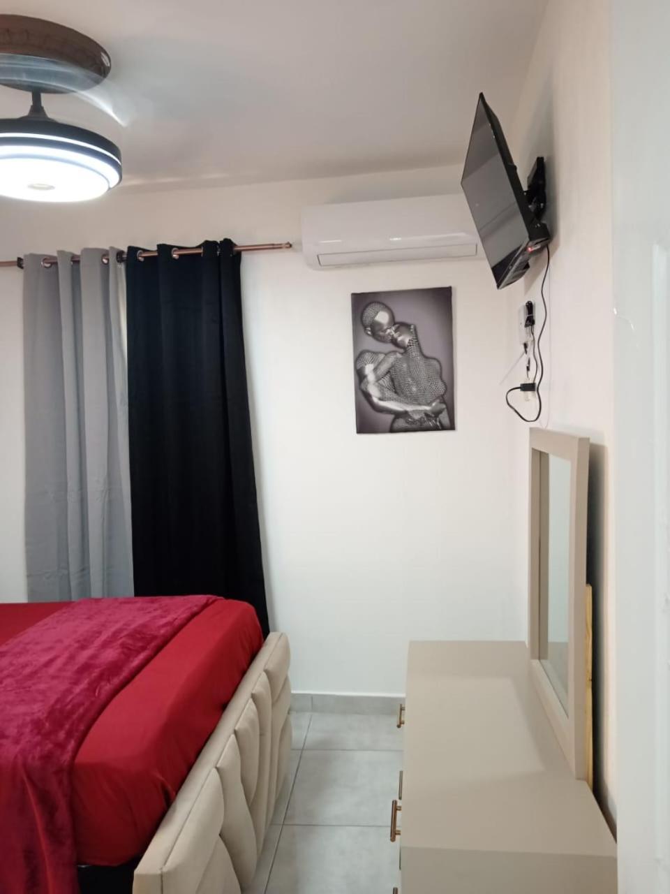 Apartamentos De 1 2 Y 3 Habitaciones Santiago De Los Caballeros Eksteriør bilde